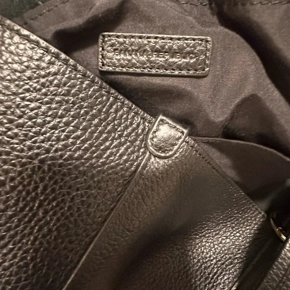 Banana Republic Large East West Basic Leather Tote | Carryall - Picture 13 of 16